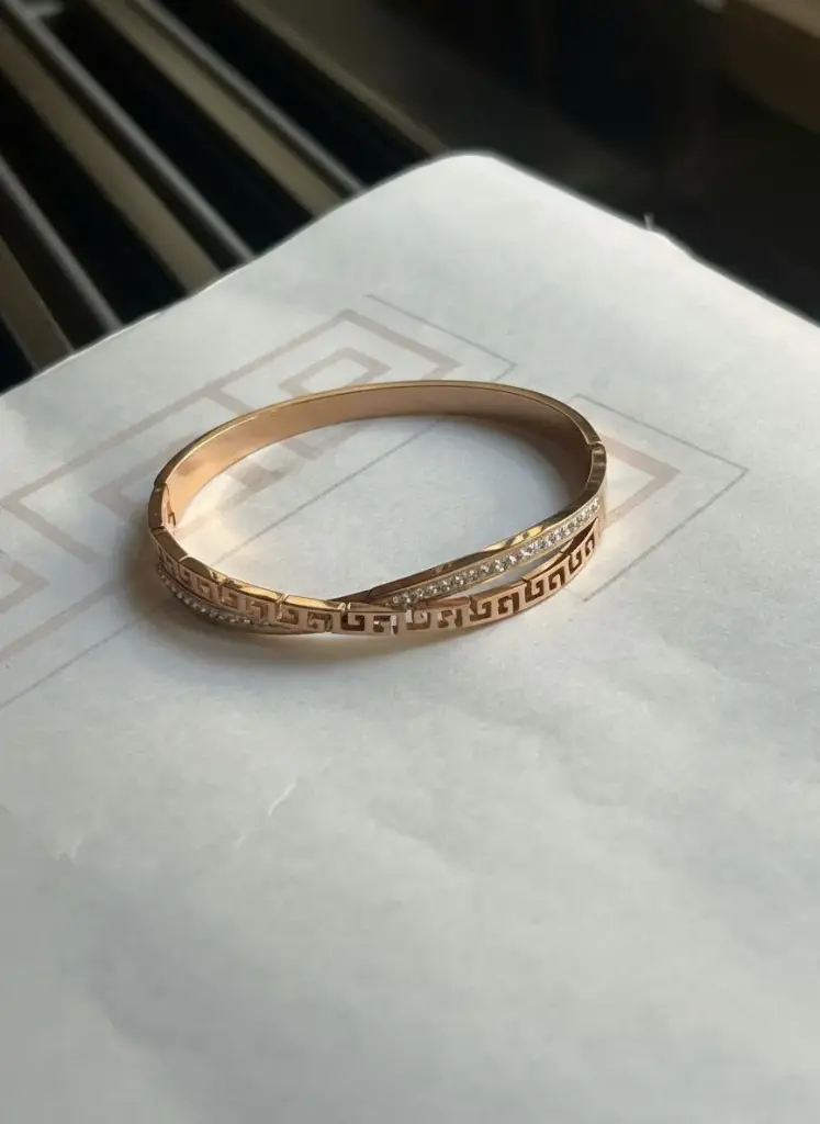 ROSE GOLD X